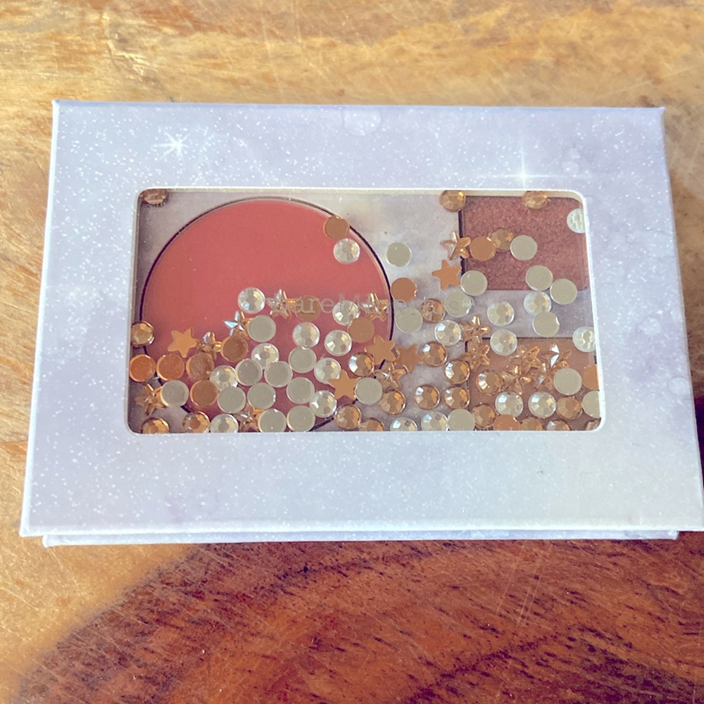 Bare Minerals eye & cheek palette in northern lights: rose golds